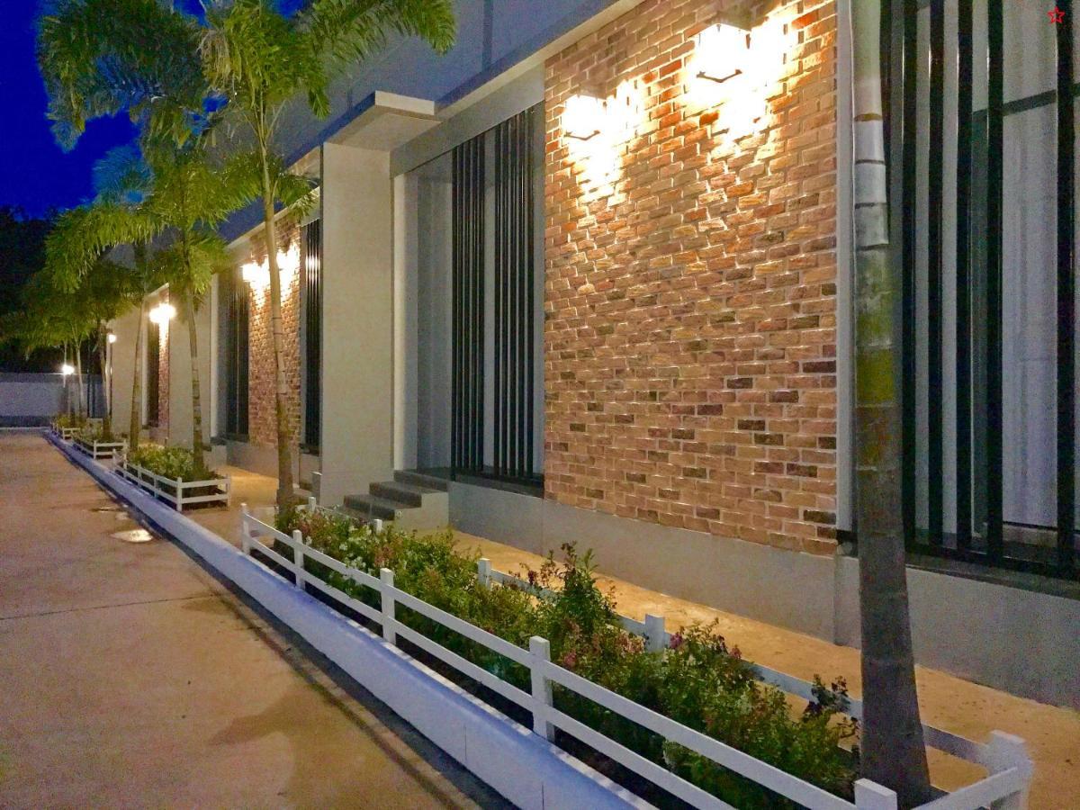 Baan Klangdao Resort Sattahip Eksteriør bilde