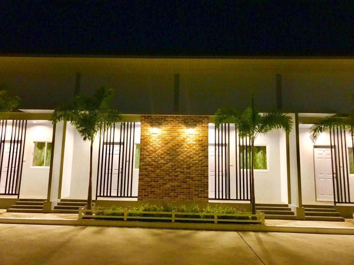 Baan Klangdao Resort Sattahip Eksteriør bilde